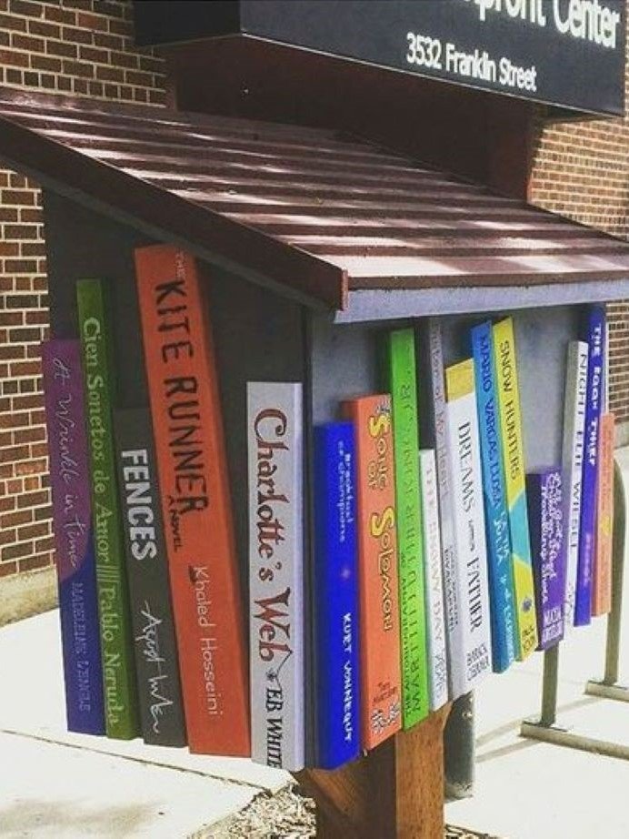 Compact & Space-Saving Library Designs for Cozy Reading Nooks